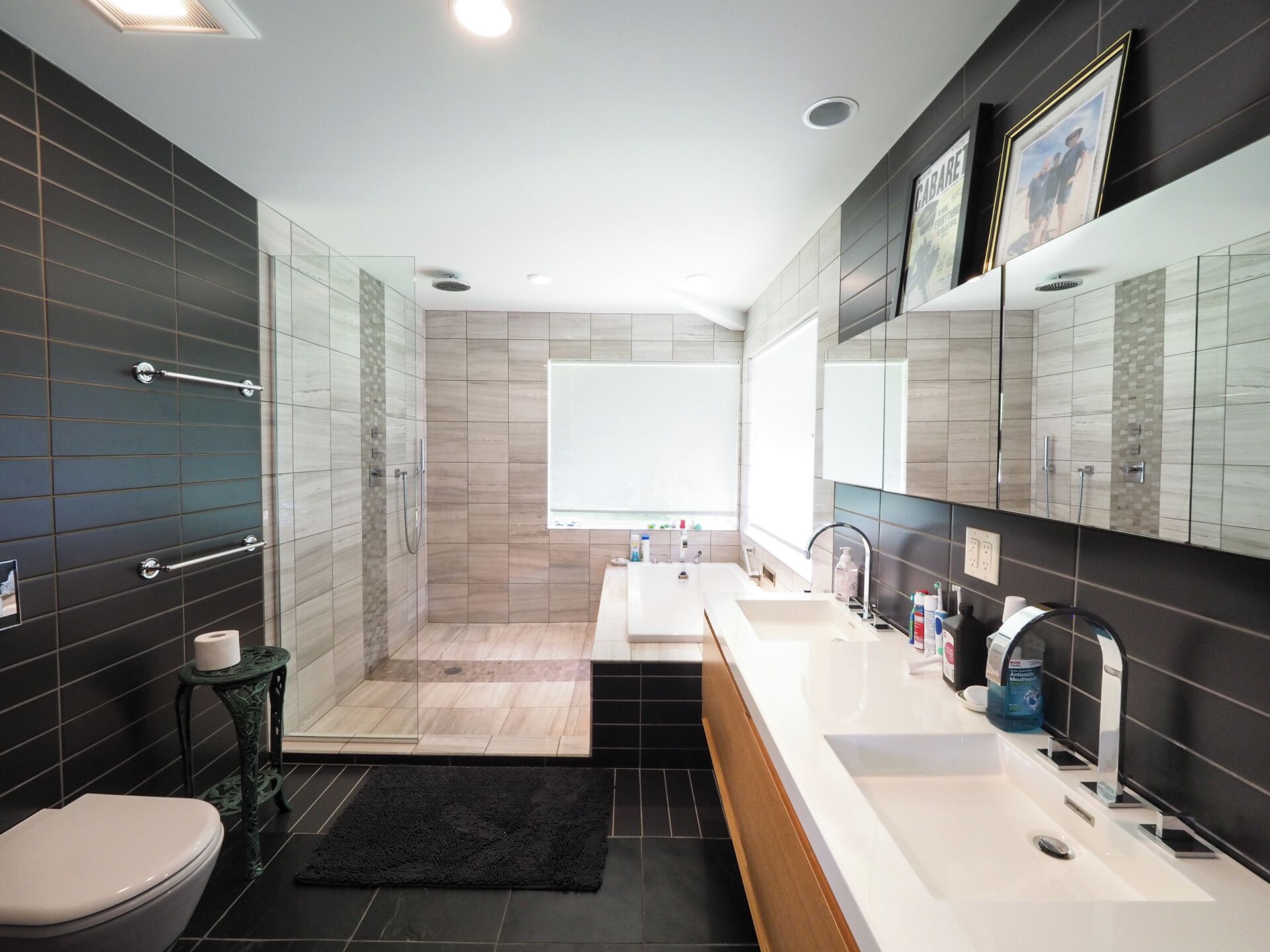 House | Bathroom | Shower, free toiletries, hair dryer, towels