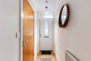 Interior - Peaceful Redhill House w/ Parking, Near LGW & (Redhill)