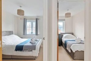 3 soverom, strykejern/-brett, reiseseng for barn og wi-fi (inkludert)