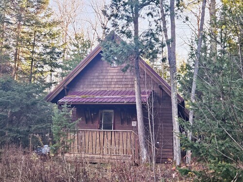 Aspen Chalet- overlooks Brickyard Creek in Bayfield