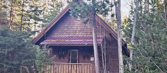 Aspen Chalet- overlooks Brickyard Creek in Bayfield