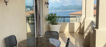 Penthouse of 200m2 with private pool