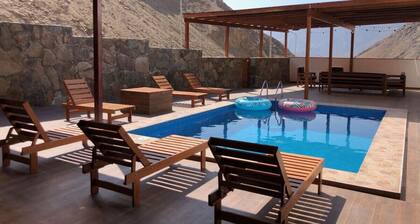 Spacious 3-bedroom and 2 bathroom home with private pool and patio and free Wi-Fi