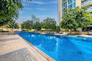 Sisäuima-allas, lämmitetty uima-allas