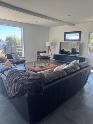 تلفزيون ذكي