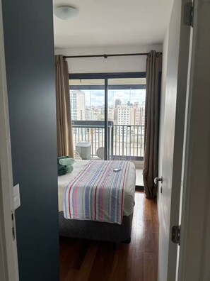 1 quarto, ferros/tábuas de passar roupa, Wi-Fi, roupa de cama