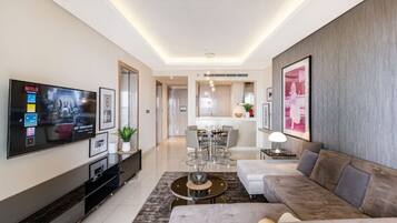 Smart TV y chimenea
