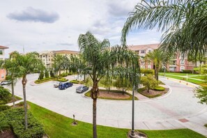 Property grounds - Orlando Resort Rentals Near Universal (Orlando)