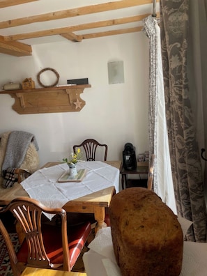 Dining - Chestnut Cottage - Ground floor barn conversion in the Cairngorm National Park (Aviemore)