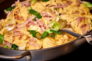 Free daily buffet breakfast - Centrum 24-7 (Viborg)