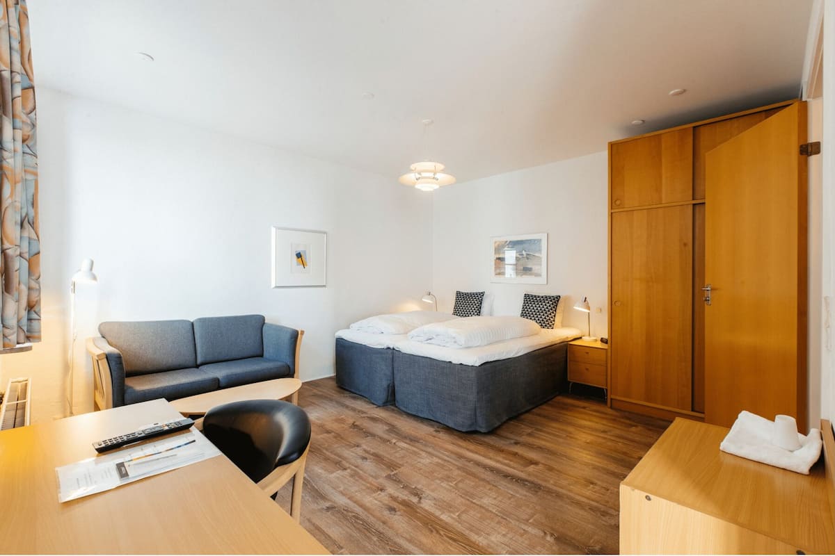 Business-Doppelzimmer | Schreibtisch, kostenloses WLAN