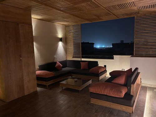 2-bedroom house in gorgeous Cairo Governorate with AC, WiFi