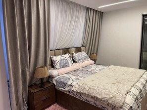 2 bedrooms, iron/ironing board, WiFi, bed sheets