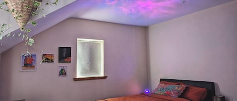 1 habitación, tabla de planchar con plancha, wifi y ropa de cama