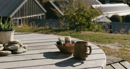 Quirky Barn Stay Experience, fully insulated, warm, beautiful mountain views,