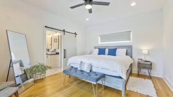 3 bedrooms, iron/ironing board, travel crib, WiFi