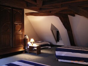 4 soverom og internettilgang