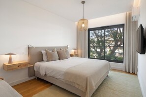 1 dormitorio, tabla de planchar con plancha, wifi y ropa de cama