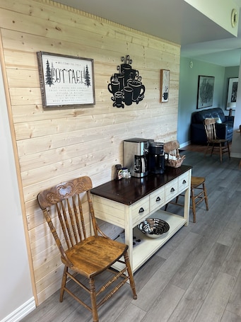 Interior. Crows Nest - cozy retreat on the Trans Canada Trail Miramichi River Access