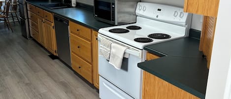 Microones, forn, placa de cuina i rentaplats