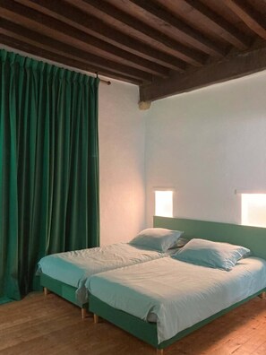 5 bedrooms, internet