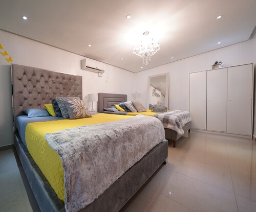 
Isla Verde Beach! Charming & Modern Apt -SOLAR SYSTEM/PET LOVERS!

