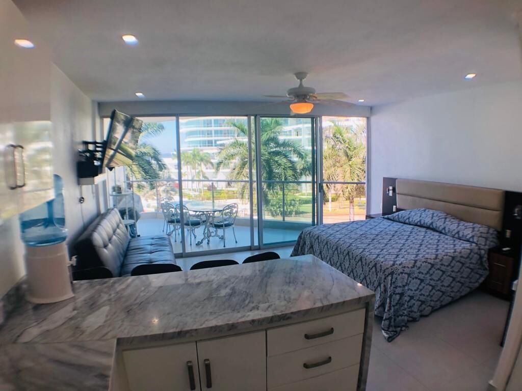 Estudio, balcón, vista al océano | Wifi gratis 