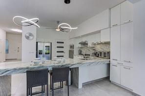 Grand Apartment, 3 Bedrooms, Balcony, Golf View | Private kitchen | Full-size fridge, microwave, oven, stovetop