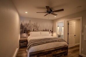 3 bedrooms, desk, iron/ironing board, travel cot