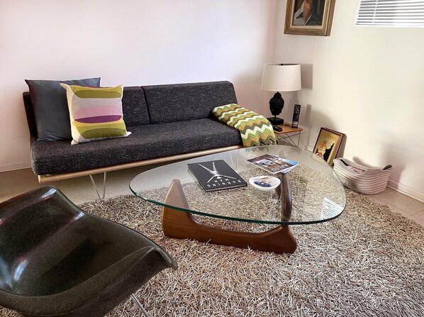 42-inch flat-screen TV with digital channels, Netflix, Hulu - The Getaway Boutique Vacation Rentals (Desert Hot Springs)