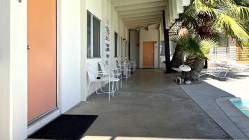 Comfort Apartment, 1 Bedroom, Patio, Mountain View #4