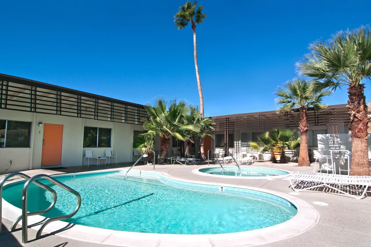 舒適公寓, 1 間臥室, 庭院, 山景 | 書桌、筆電工作空間、熨斗/熨衣板、免費無線上網