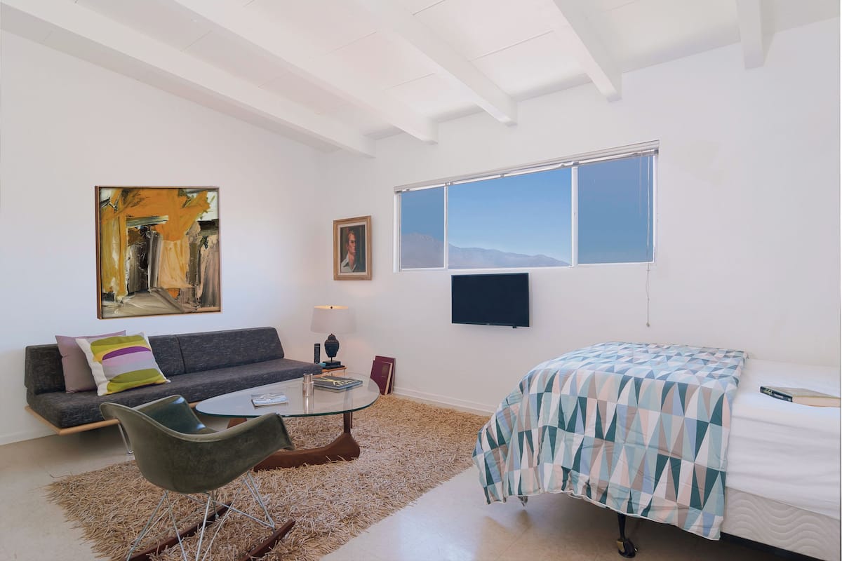 Comfort Studio, 1 Double Bed with Sofa bed, Patio, Mountain View | 1 bedroom, desk, laptop workspace, iron/ironing board