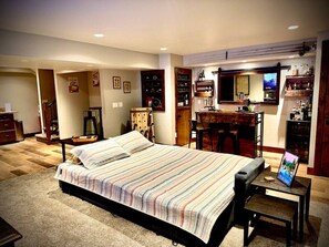 5 habitaciones, tabla de planchar con plancha y wifi gratis 