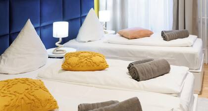 Grand Central Aprt. MITTE/Humboldt Forum/ MUSEUMSINSEL/BERLINER DOM