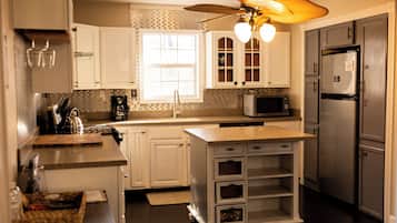 Micro-ondas, fogão, cooktop, lava-louças