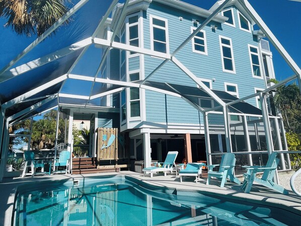 A heated pool - Serenity now one minute to BEACH screened in heated pool 2 carts ,island club  (Captiva)