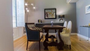 تناول الطعام