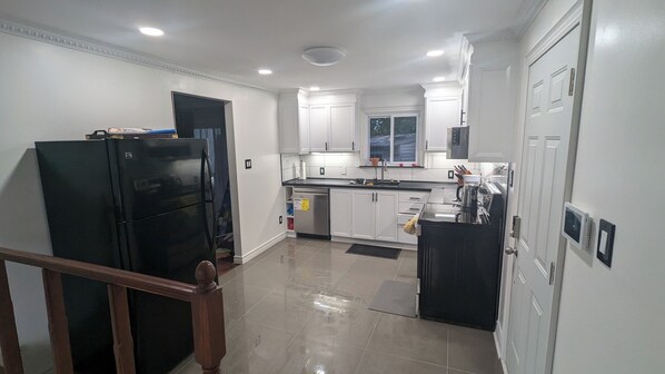 Dishwasher, coffee/tea maker