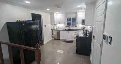 Nice and Quiet Place close to Bramalea Center and Shopping Center.