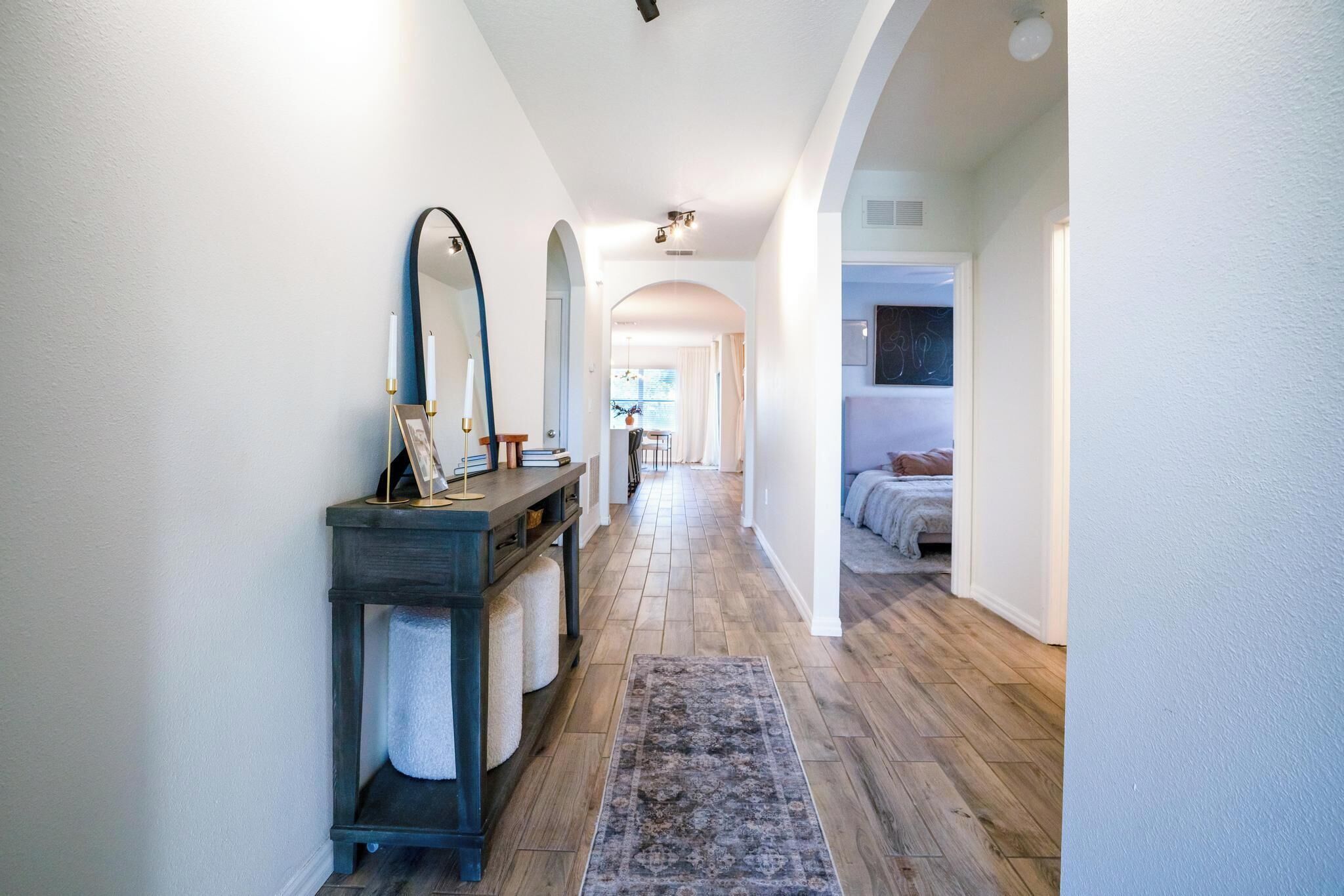 3 slaapkamers, een strijkplank/strijkijzer, wifi, beddengoed