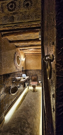 Ducha, artículos de tocador gratuitos, toallas, jabón