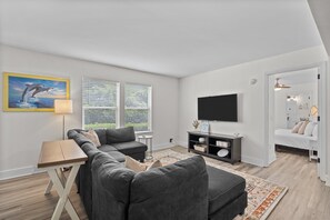 3 chambres, bureau, Wi-Fi, draps fournis