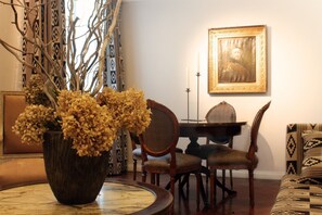 Dining - Moreno 820 Design Apartments (Buenos Aires)