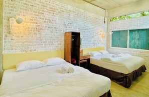 4 habitaciones, tabla de planchar con plancha y wifi