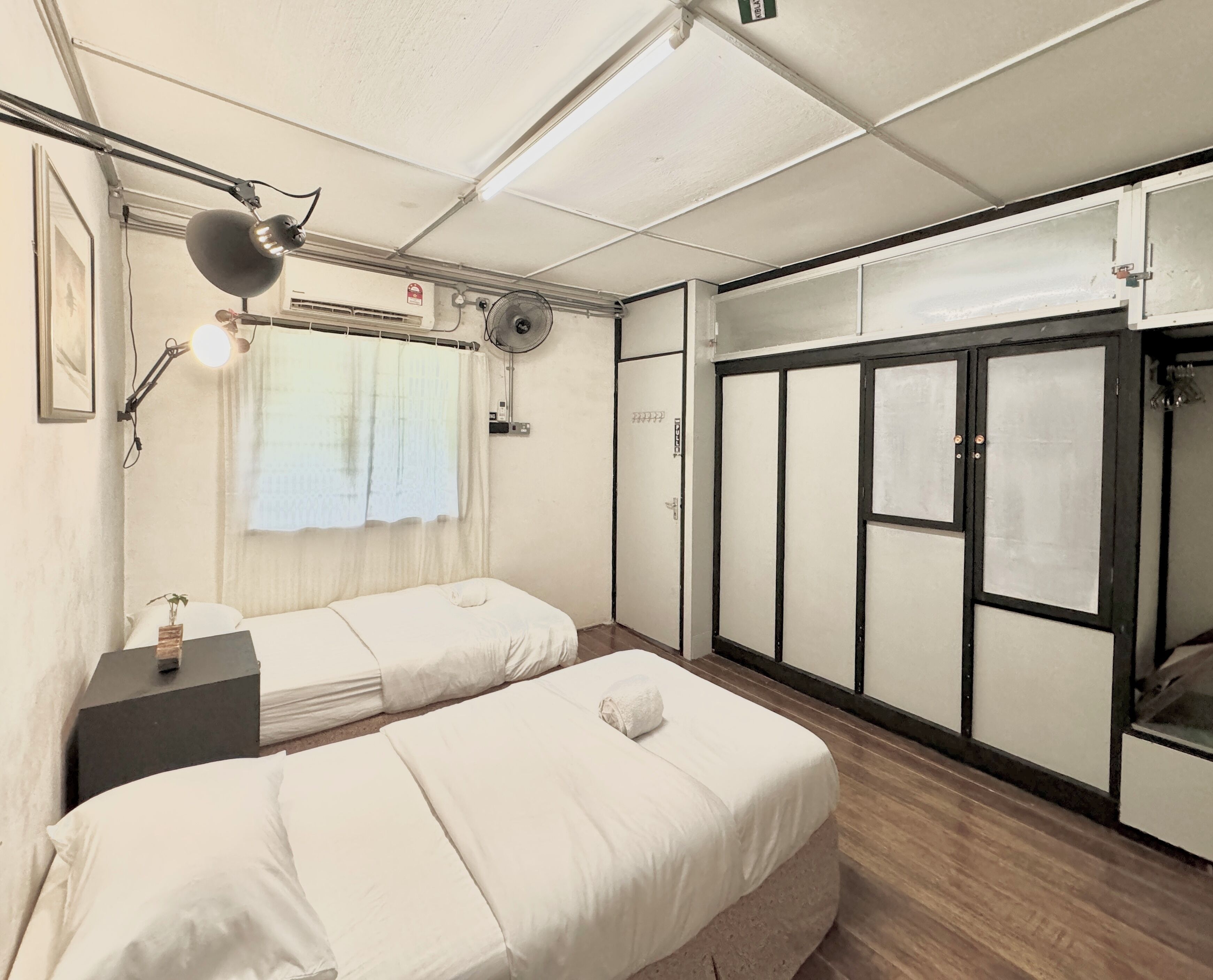 4 makuuhuonetta, silitysrauta/-lauta, Wi-Fi