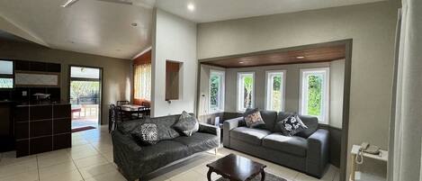 تلفزيون ذكي