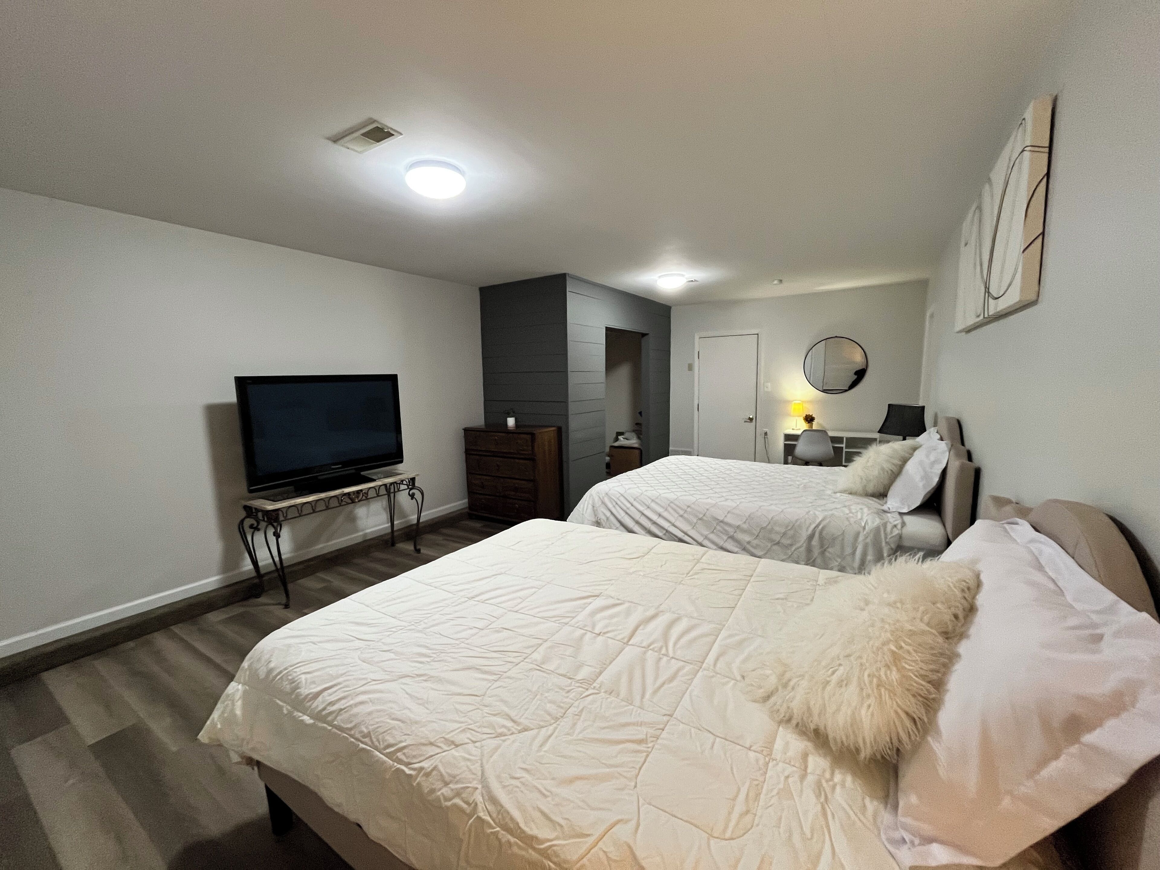 1 habitación, tabla de planchar con plancha, wifi y ropa de cama 