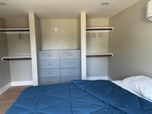 5 dormitorios, tabla de planchar con plancha, wifi y ropa de cama
