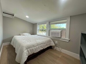 5 makuuhuonetta, silitysrauta/-lauta, Wi-Fi, vuodevaatteet